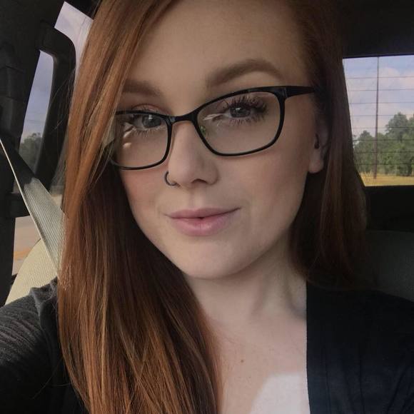 Meet your Posher, Shelby - Picture 1 of 1